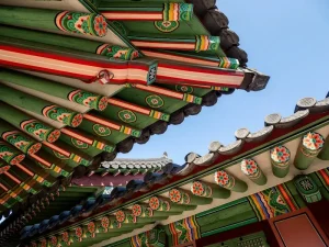 The 1-Hour Hangul Challenge: How to Read Menus and Signs Before You Land