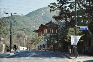 Avoid ATM Fees in Korea: Best Banks &amp; Strategies for Foreigners